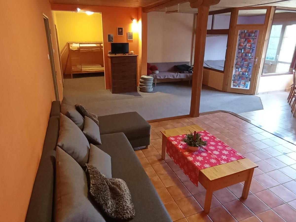 Bydlinska Zahradka Tesikov Villa Sternberk Ngoại thất bức ảnh