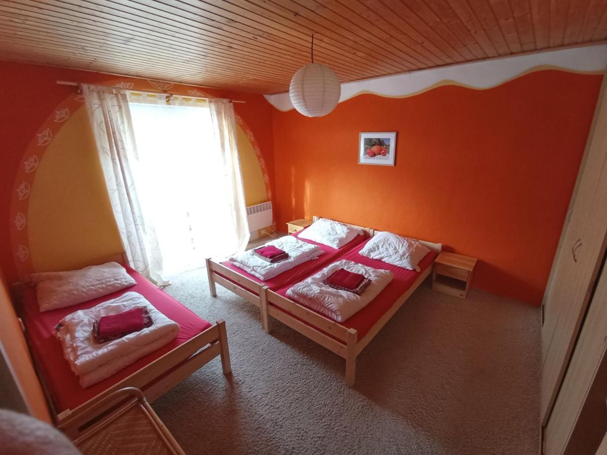 Bydlinska Zahradka Tesikov Villa Sternberk Ngoại thất bức ảnh