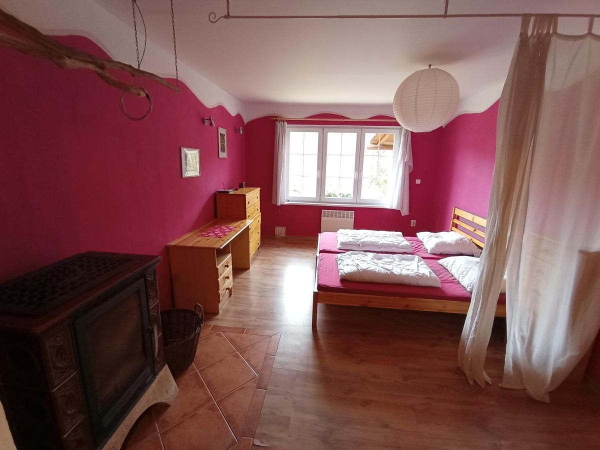 Bydlinska Zahradka Tesikov Villa Sternberk Ngoại thất bức ảnh